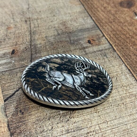 Running Jumping Deer in Nature Vintage Nocona Belt Buckle W/  camouflage backing - Picture 8 of 10